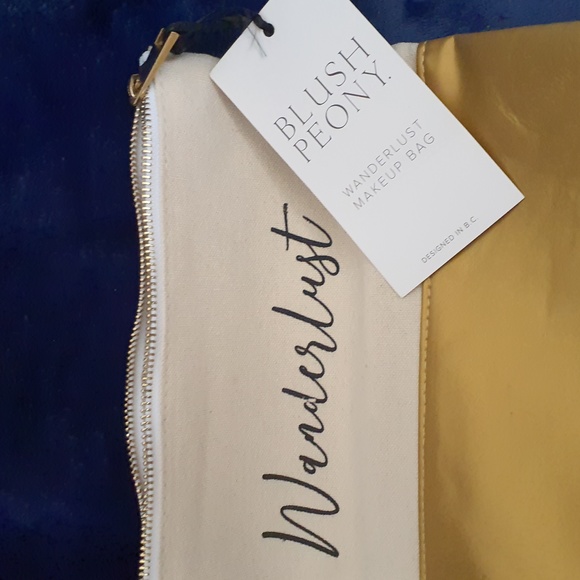 (Free/purchase $15&up) Wanderlust Makeup Bag - Blush Peony - Picture 3 of 3